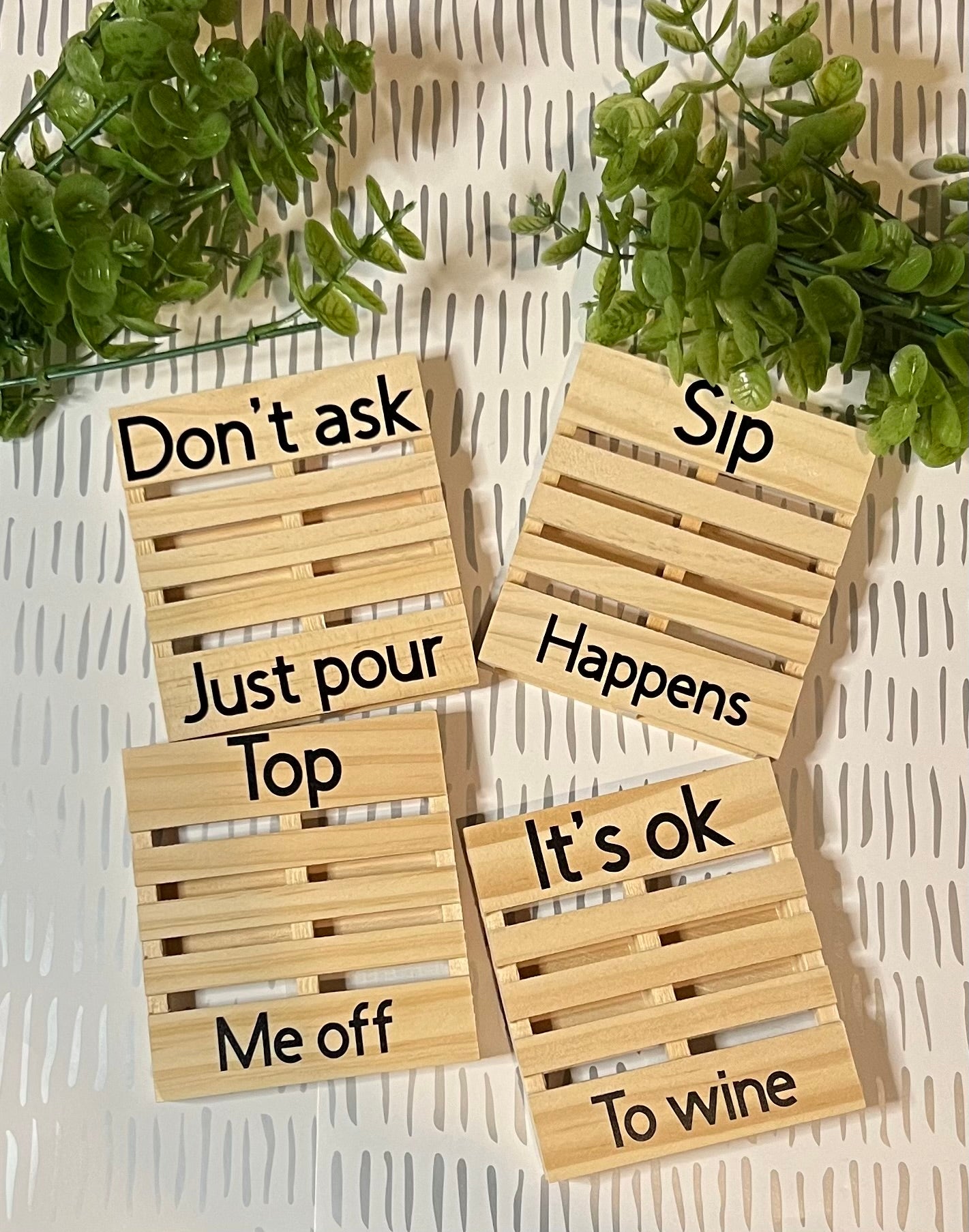 Mini pallet coaster set